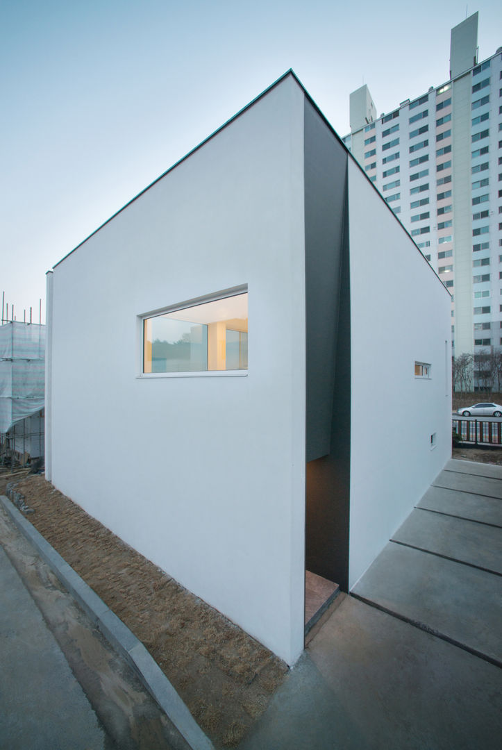 White Cube, ARCHIRIE ARCHIRIE Modern houses