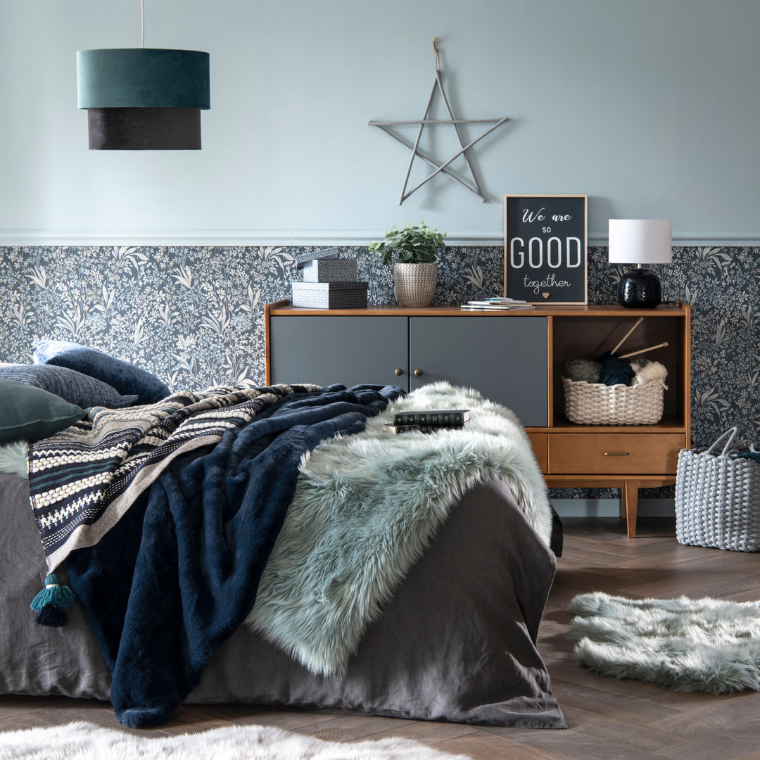 Cosy Blue: ¡el azul te ablandará el corazón! homify Dormitorios de estilo clásico Textil Ámbar/Dorado habitación,dormitorio,sabanas,juego de cama,Accesorios y decoración