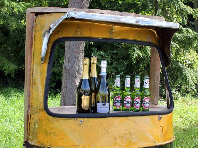 Up-cycled Tuk Tuk Bar, Garden Furniture Centre Garden Furniture Centre Jardines eclécticos