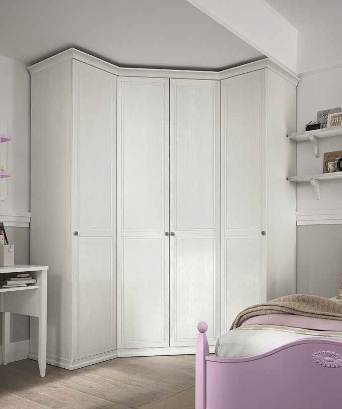 Cameretta romantica shabby chic Ac107, La cameretta + le matrimoniali La cameretta + le matrimoniali Classic style bedroom Wardrobes & closets