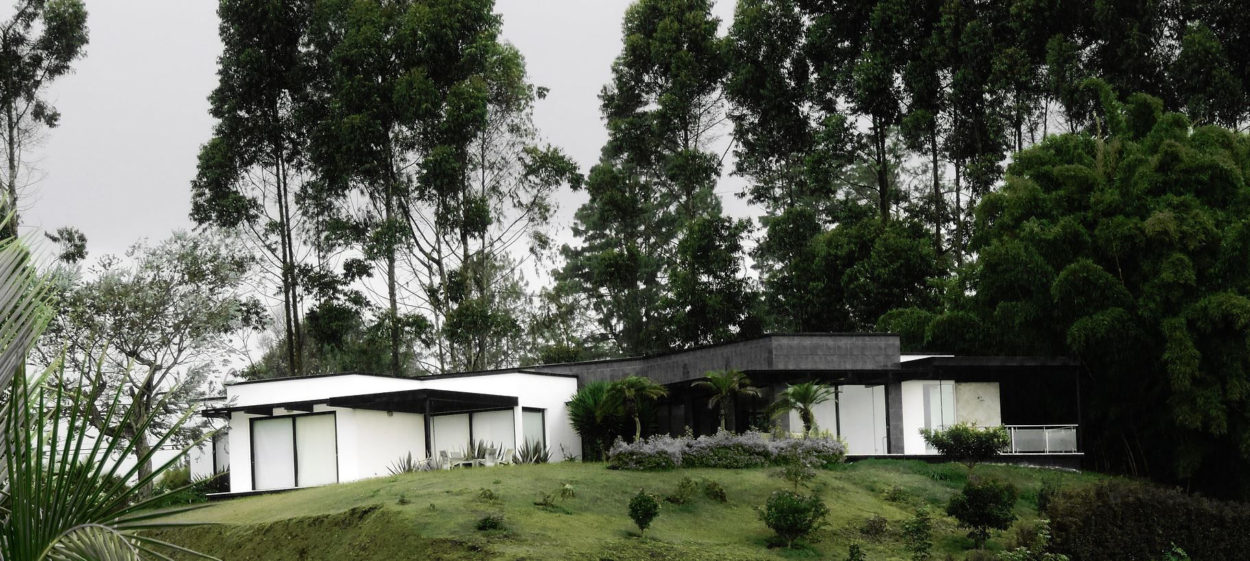 Casa Piloto. Andrés Hincapíe Arquitectos, Hincapie Idarraga Estudio Hincapie Idarraga Estudio Casas do campo e fazendas Ardósia