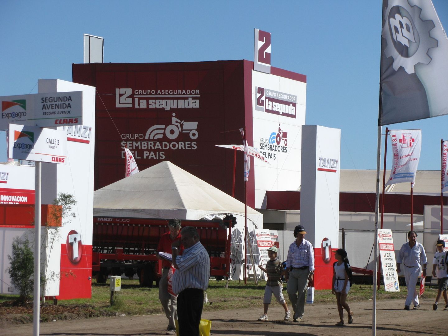 Diseño de stands para eventos de campo, Faerman Stands y Asoc S.R.L. - Arquitectos - Rosario Faerman Stands y Asoc S.R.L. - Arquitectos - Rosario Комерційні приміщення Виставкові центри