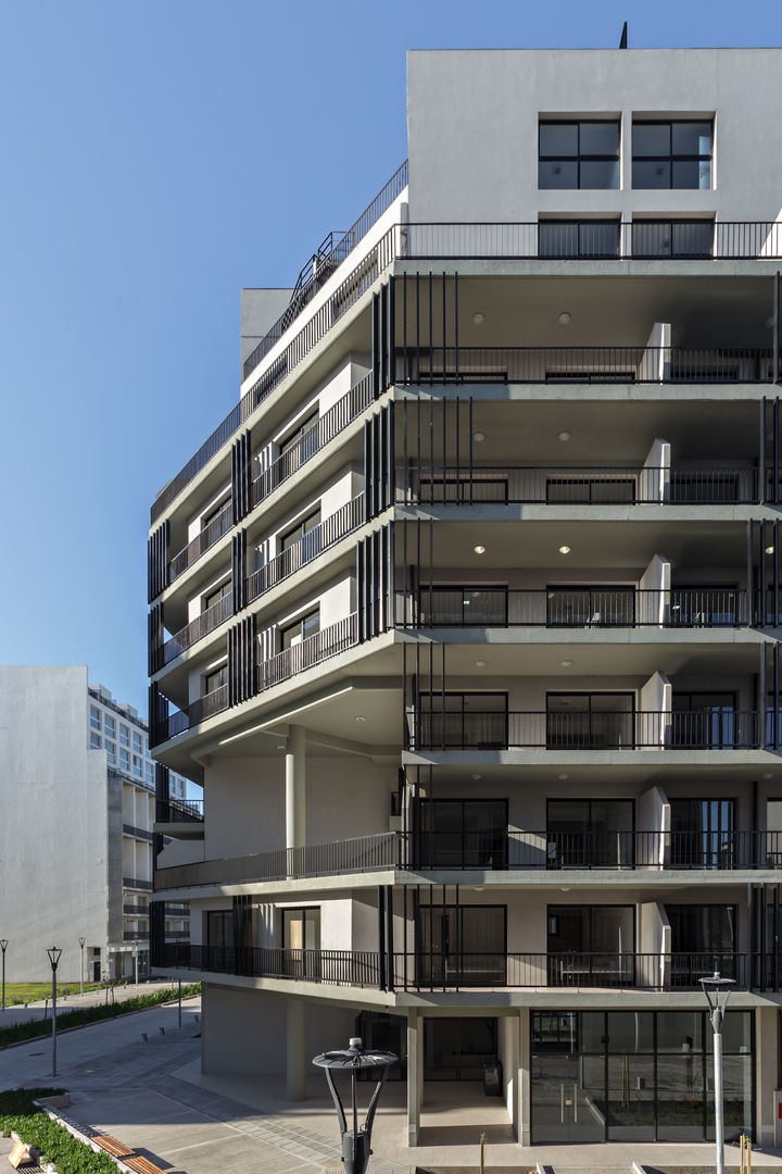 Proyecto de Viviendas para la Villa Olímpica por SMF Arquitectos, SMF Arquitectos / Juan Martín Flores, Enrique Speroni, Gabriel Martinez SMF Arquitectos / Juan Martín Flores, Enrique Speroni, Gabriel Martinez Multi-Family house