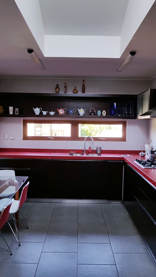 cocina roja SIMPLEMENTE AMBIENTE mobiliarios hogar y oficinas santiago Cocinas a medida