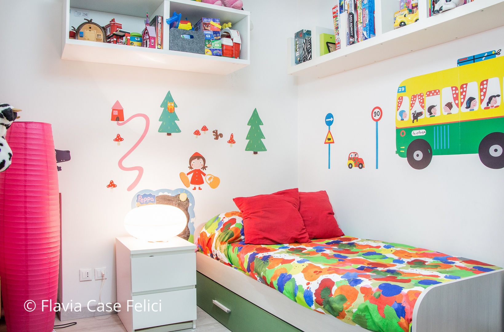 IL FASCINO DELLA CAMPAGNA ROMANA, Flavia Case Felici Flavia Case Felici Habitaciones para niños de estilo moderno