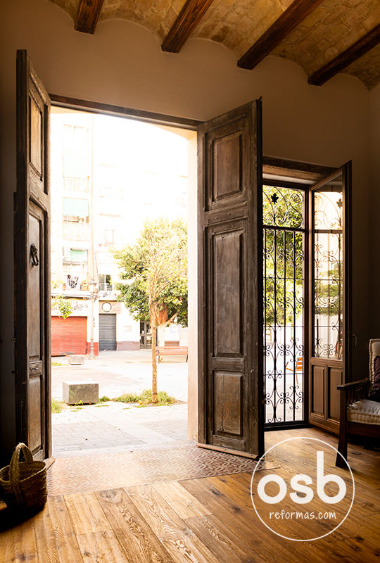 puerta de entrada osb arquitectos Puertas de entrada entrada,puerta principal,ventana,iroko,cristal,luz natural