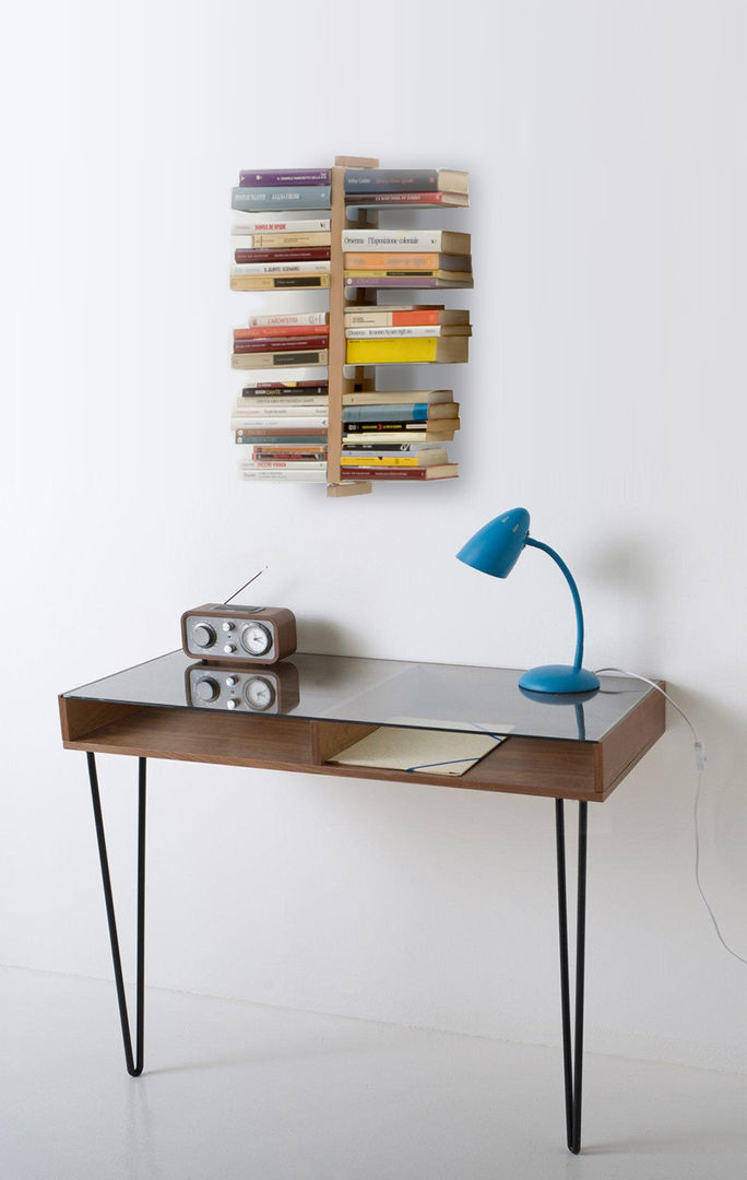 The exaggerated Zia Bice, Le zie di Milano Le zie di Milano Study/office لکڑی Wood effect Cupboards & shelving