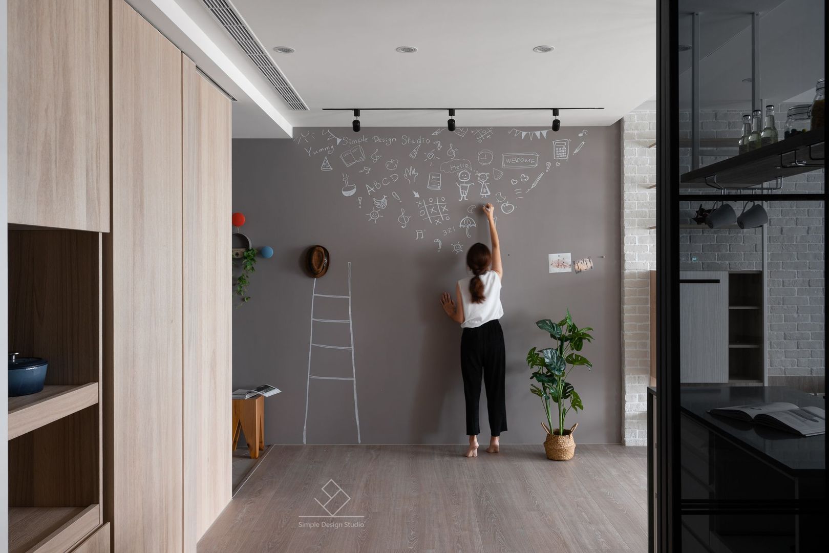 新竹陳宅-清新北歐, 極簡室內設計 Simple Design Studio 極簡室內設計 Simple Design Studio Scandinavian style corridor, hallway& stairs