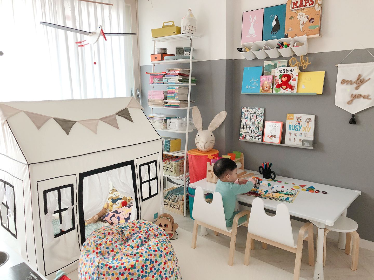 스노우 책상 상세 설명 및 활용 예시, 토끼네집 토끼네집 Modern nursery/kids room Desks & chairs