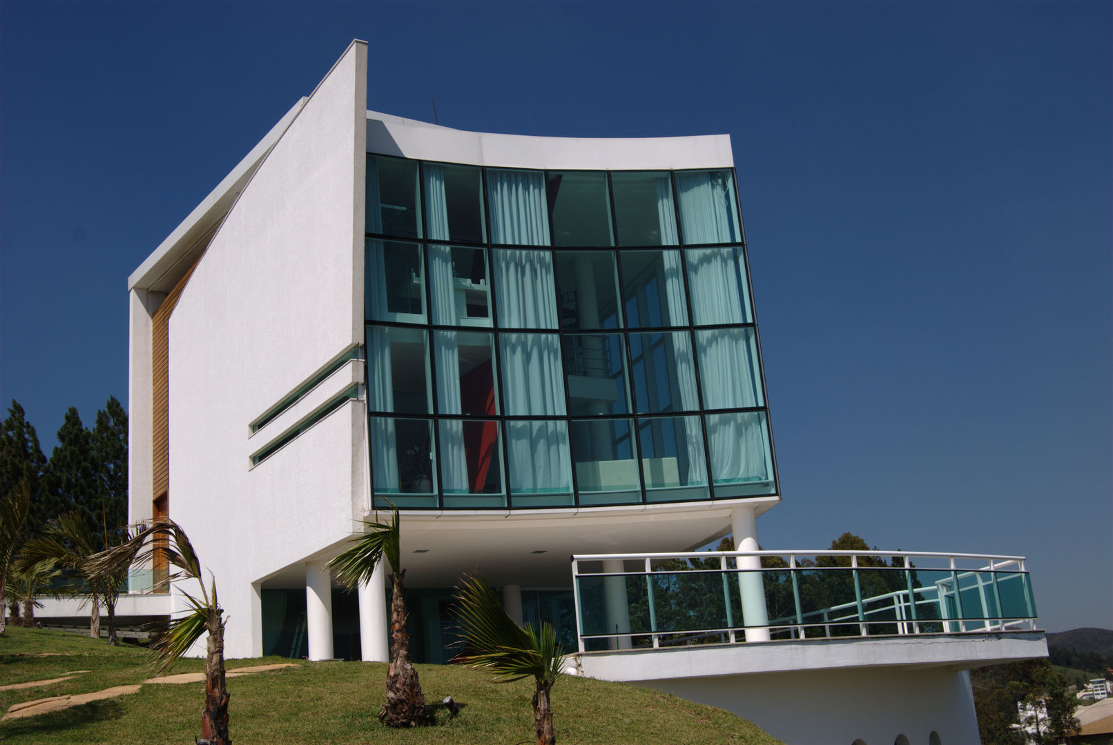 Casa Condomínio Vila Alpina - Nova Lima, Marcelo Sena Arquitetura Marcelo Sena Arquitetura Condominios
