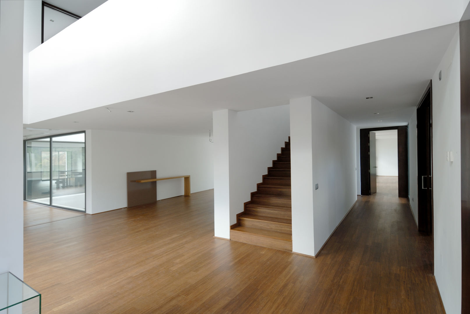 Construir vivienda unifamiliar en Madrid, arquitectura, Otto Medem Arquitecto vanguardista en Madrid Otto Medem Arquitecto vanguardista en Madrid أرضيات خشب Wood effect