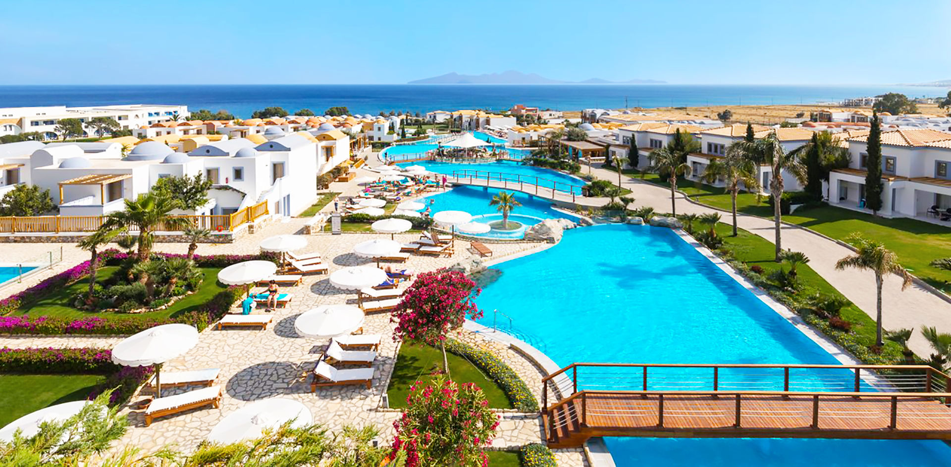 Lampade Siru per Mitsis Blue Resort, siru srl siru srl مسبح