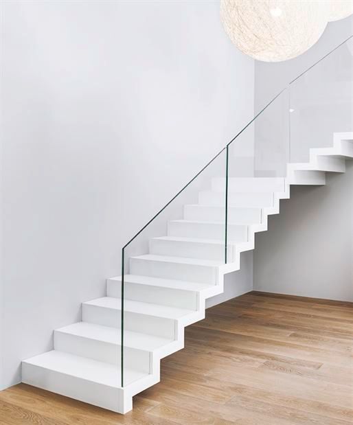 Zig Zag stair in Corian, Siller Treppen/Stairs/Scale Siller Treppen/Stairs/Scale درج رخام