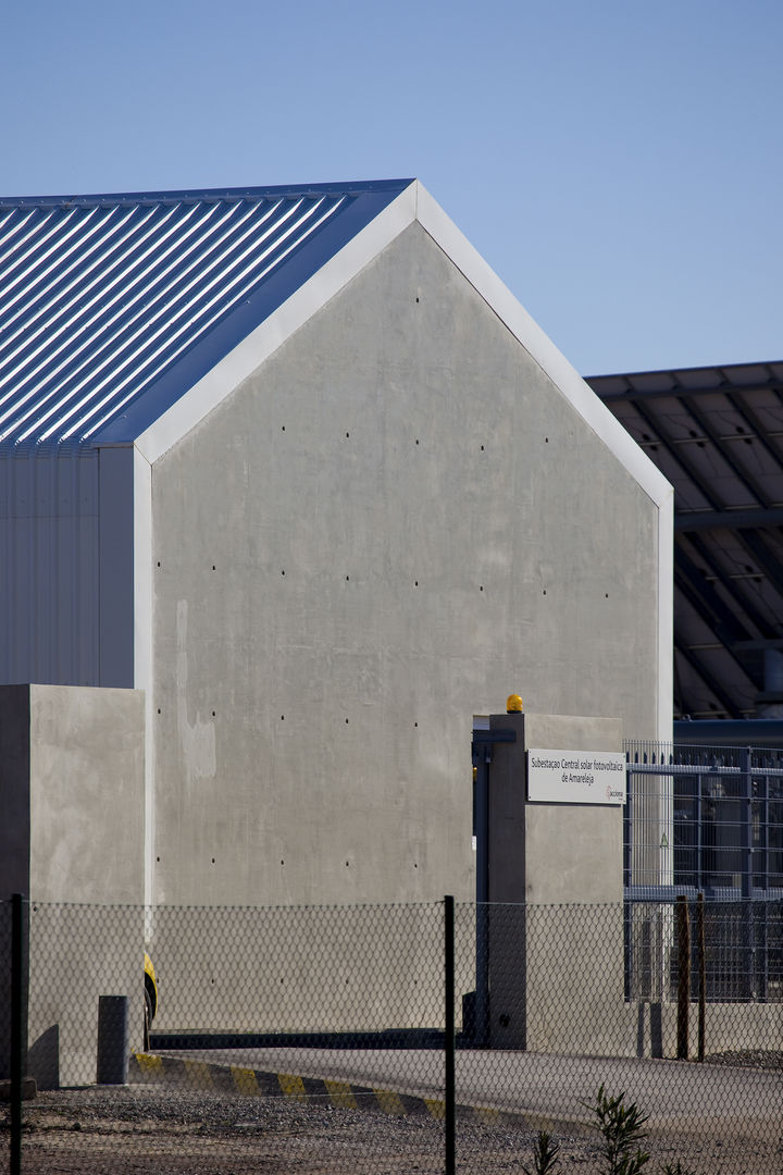 Subestação em Parque Solar no Alentejo, GRUPO QUADRANTE GRUPO QUADRANTE Casas de estilo industrial