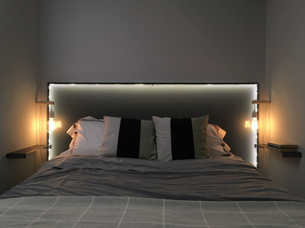 Dormitorio-4 nowheresoon. estudio creativo en madrid Dormitorios pequeños Metal dormitorio,iluminación,cabecero,interiores,interiorismo,diseño,mobiliario,reforma