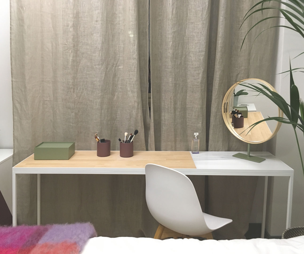 Decoración y diseño de mobiliario a medida para dormitorio en Madrid, nowheresoon. estudio creativo en madrid nowheresoon. estudio creativo en madrid ห้องนอนขนาดเล็ก หินอ่อน