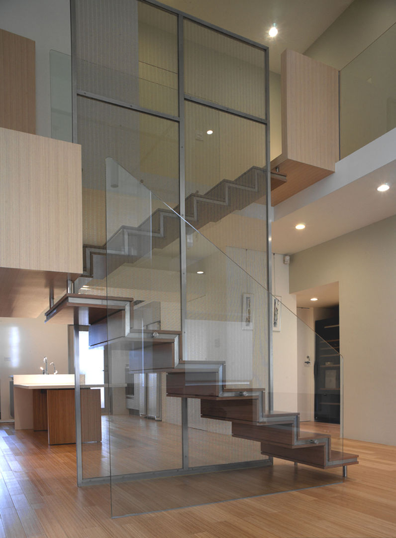 何宅樓梯 Ho Residence Stair, 何侯設計 Ho + Hou Studio Architects 何侯設計 Ho + Hou Studio Architects Modern living room