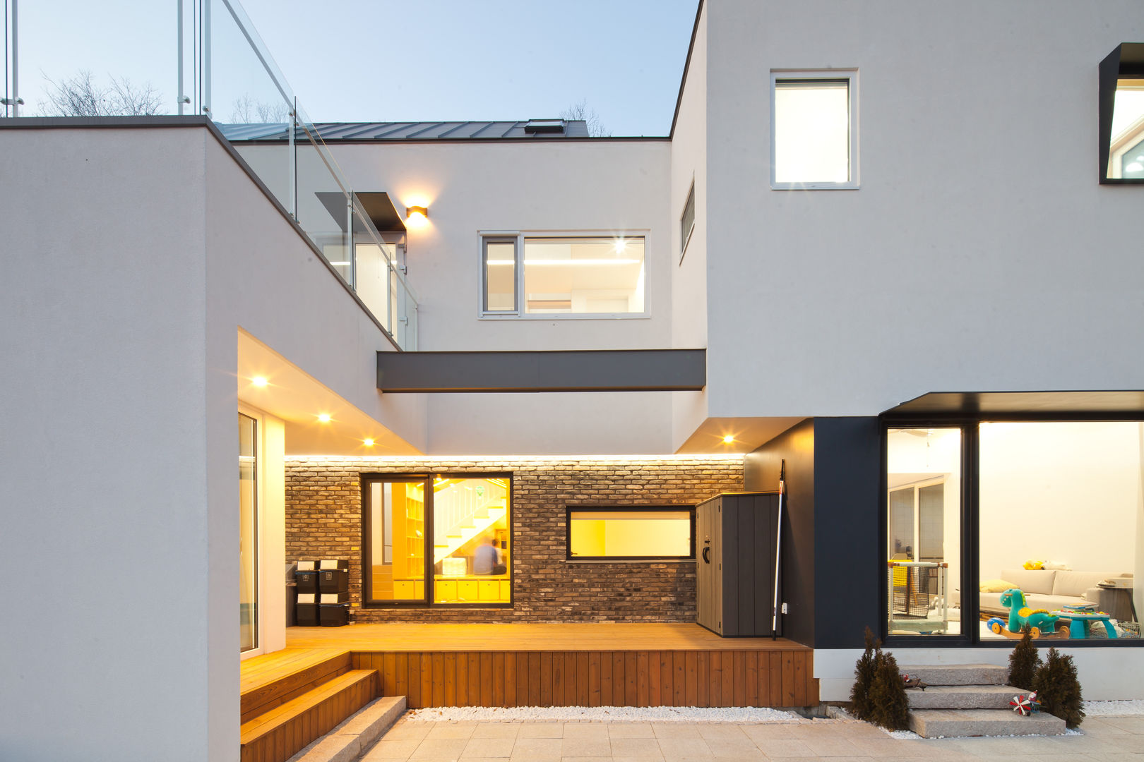[양평전원주택] 양평군 양서면 도곡리 전원주택 실내/실외, 위드하임 Withheim 위드하임 Withheim Casas estilo moderno: ideas, arquitectura e imágenes