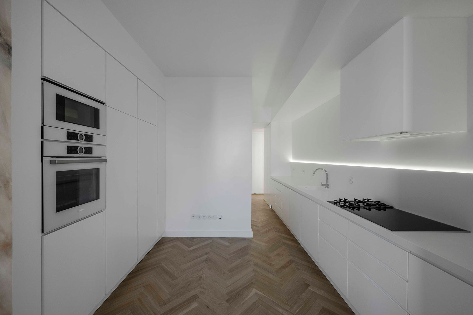 Apartamento Fontes Pereira de Melo, Silva Cravo Arquitectos Silva Cravo Arquitectos Modern kitchen