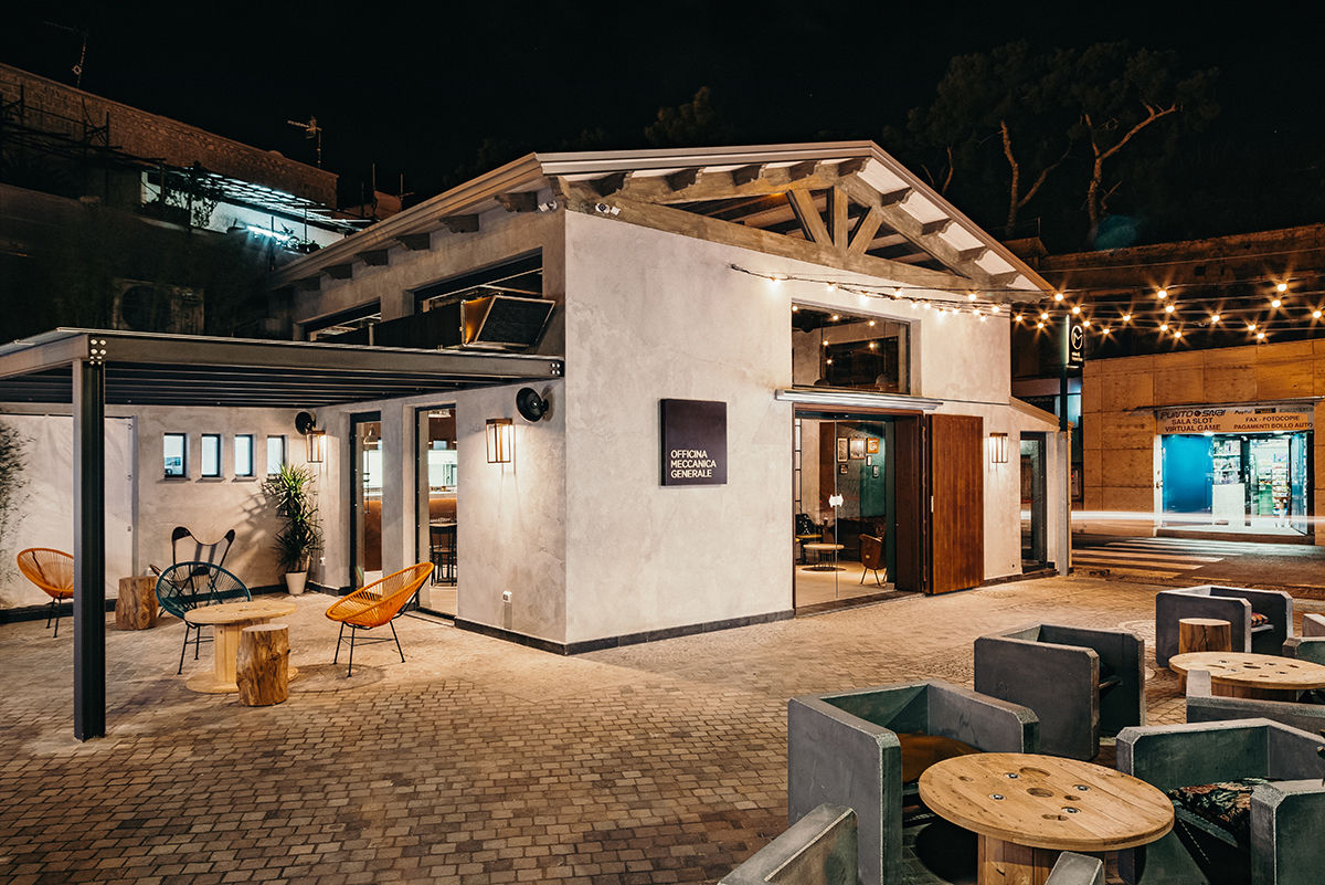 Officina Meccanica Generale - wine & tapas Bar, manuarino architettura design comunicazione manuarino architettura design comunicazione Commercial spaces کنکریٹ Bars & clubs