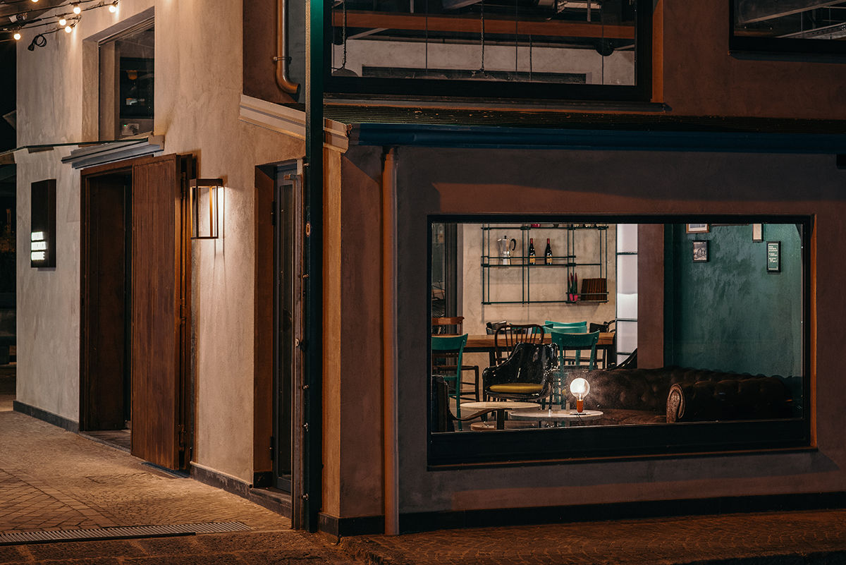 Officina Meccanica Generale - wine & tapas Bar, manuarino architettura design comunicazione manuarino architettura design comunicazione พื้นที่เชิงพาณิชย์ คอนกรีต บาร์และคลับ