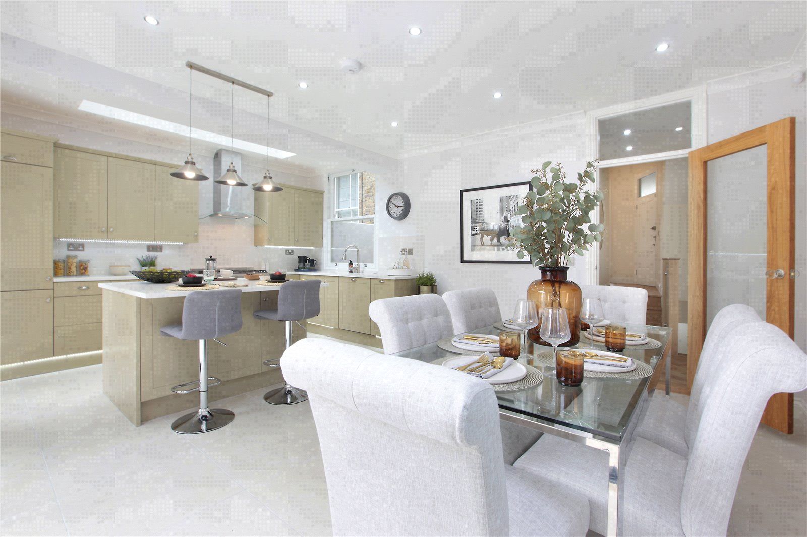 Kitchen extension Richmond, London Design + Build London Design + Build Modern dining room Concrete