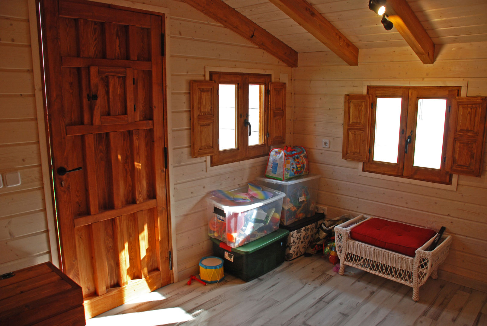 de la casita de madera para niños Construcción de casetas de Madera en Madrid Casas de madera Madera Acabado en madera