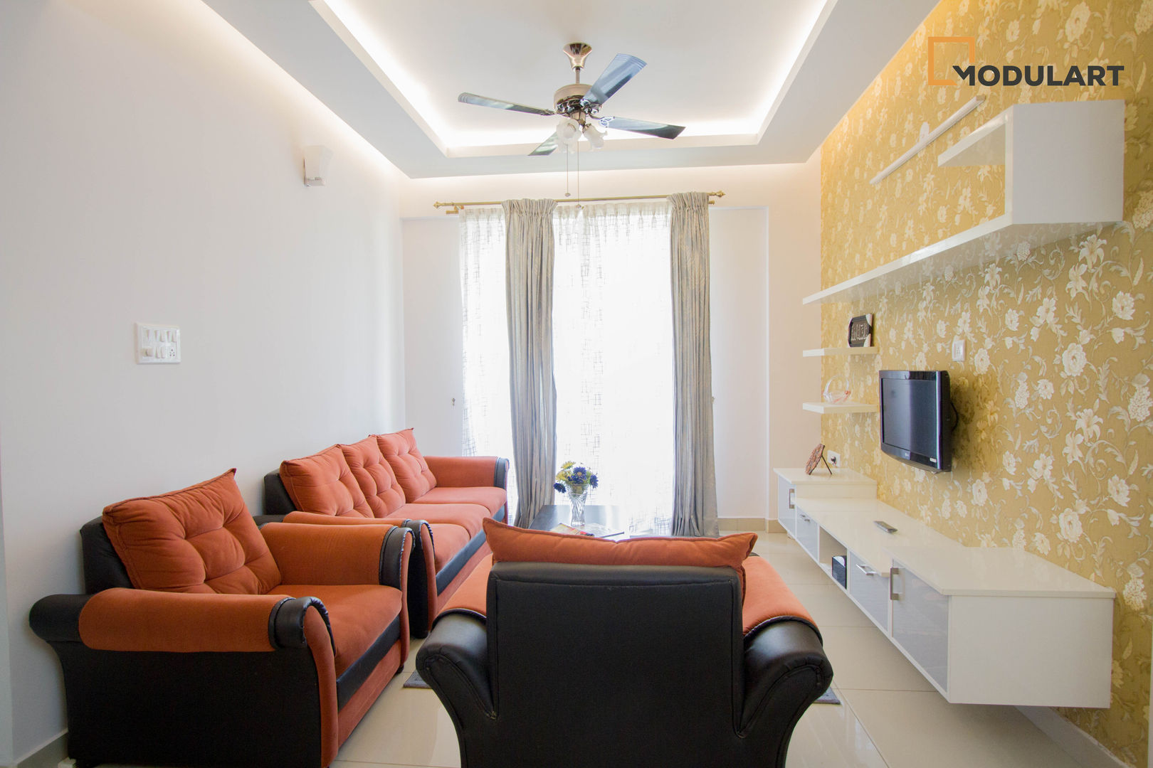 2BHK Modern Home, Modulart Modulart 모던스타일 거실