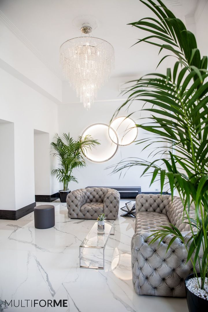 Crystal Chandeliers and Murano Chandeliers for Luxury Hotel in Sanremo, MULTIFORME® lighting MULTIFORME® lighting Espaços comerciais Hotéis