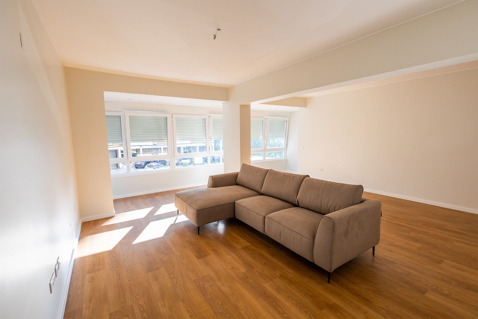 Remodelação de apartamento na Portela, Sizz Design Sizz Design Modern Living Room
