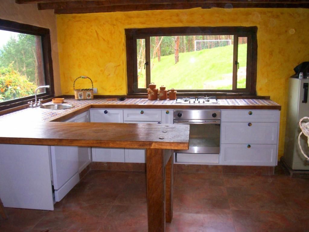 Cocina Sopó, Insitu Hogar Insitu Hogar Rustic style kitchen