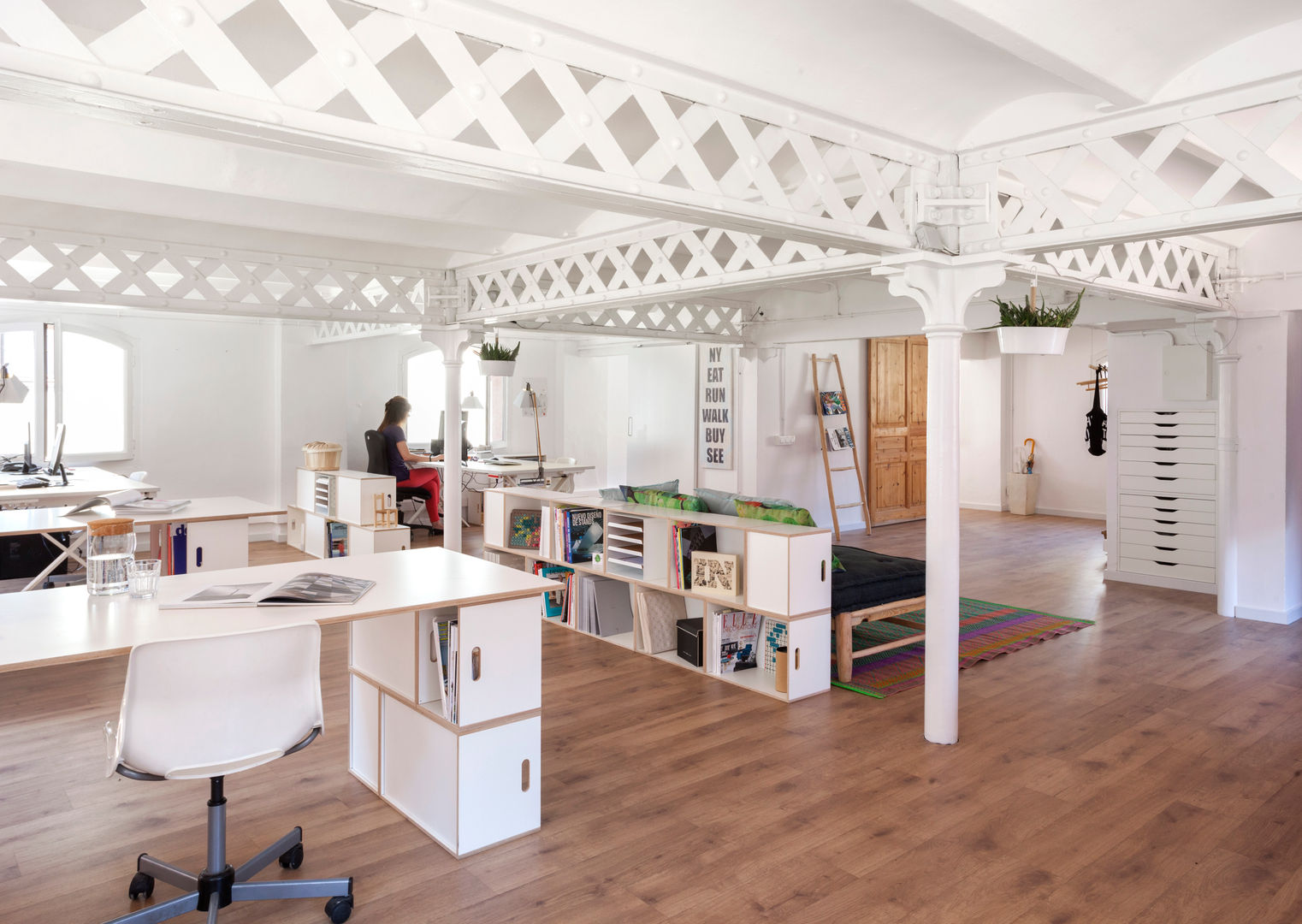 Muebles modulares BrickBox para las oficinas SmartDeco Comunica en Barcelona, BrickBox - Estanterías Modulares BrickBox - Estanterías Modulares Commercial spaces Plywood Office spaces & stores