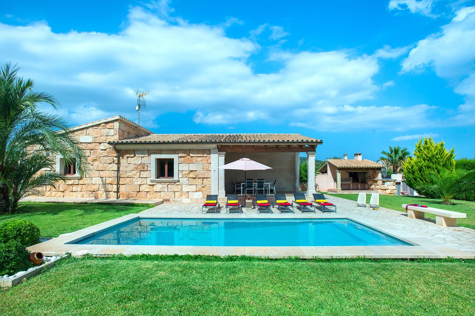 Diseño y construcción de una villa en Mallorca, Diego Cuttone, arquitectos en Mallorca Diego Cuttone, arquitectos en Mallorca Casas de estilo rural