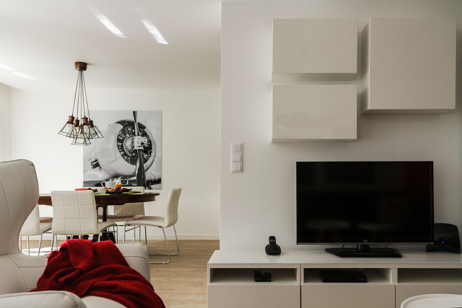 Remodelação total de apartamento em Cascais, ARQ1to1 - Arquitectura, Interiores e Decoração ARQ1to1 - Arquitectura, Interiores e Decoração غرفة المعيشة