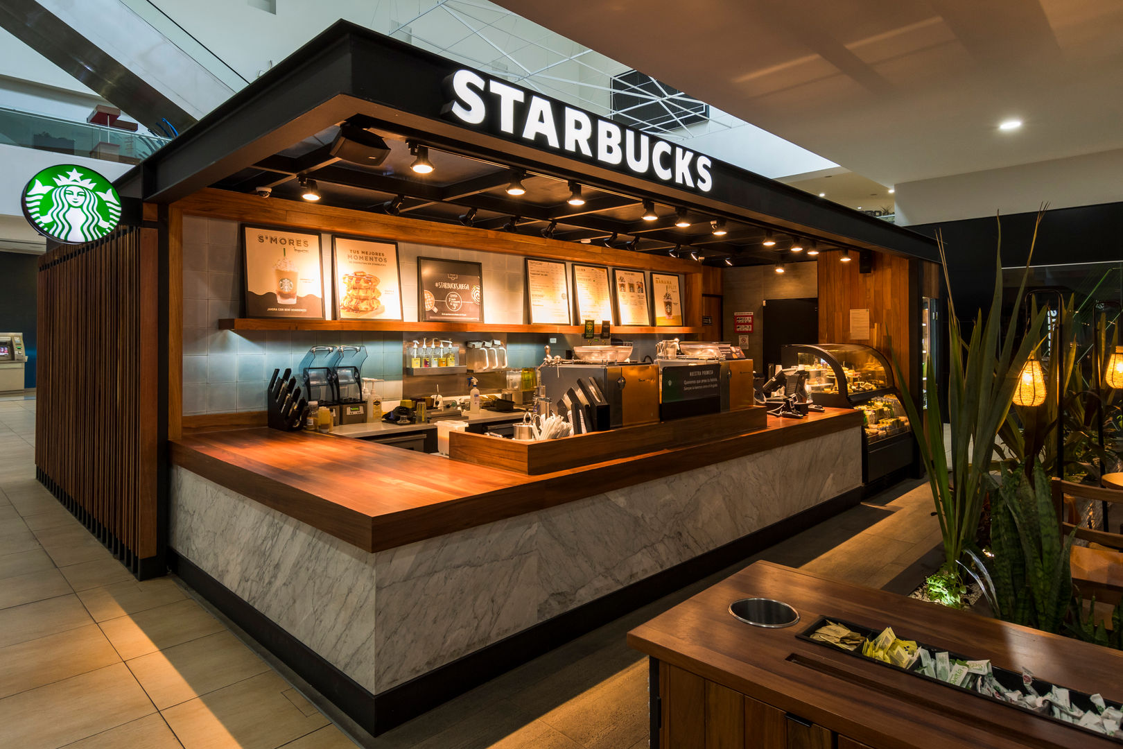 Starbucks Andares, René Flores Photography René Flores Photography Commercial spaces Commercial Spaces