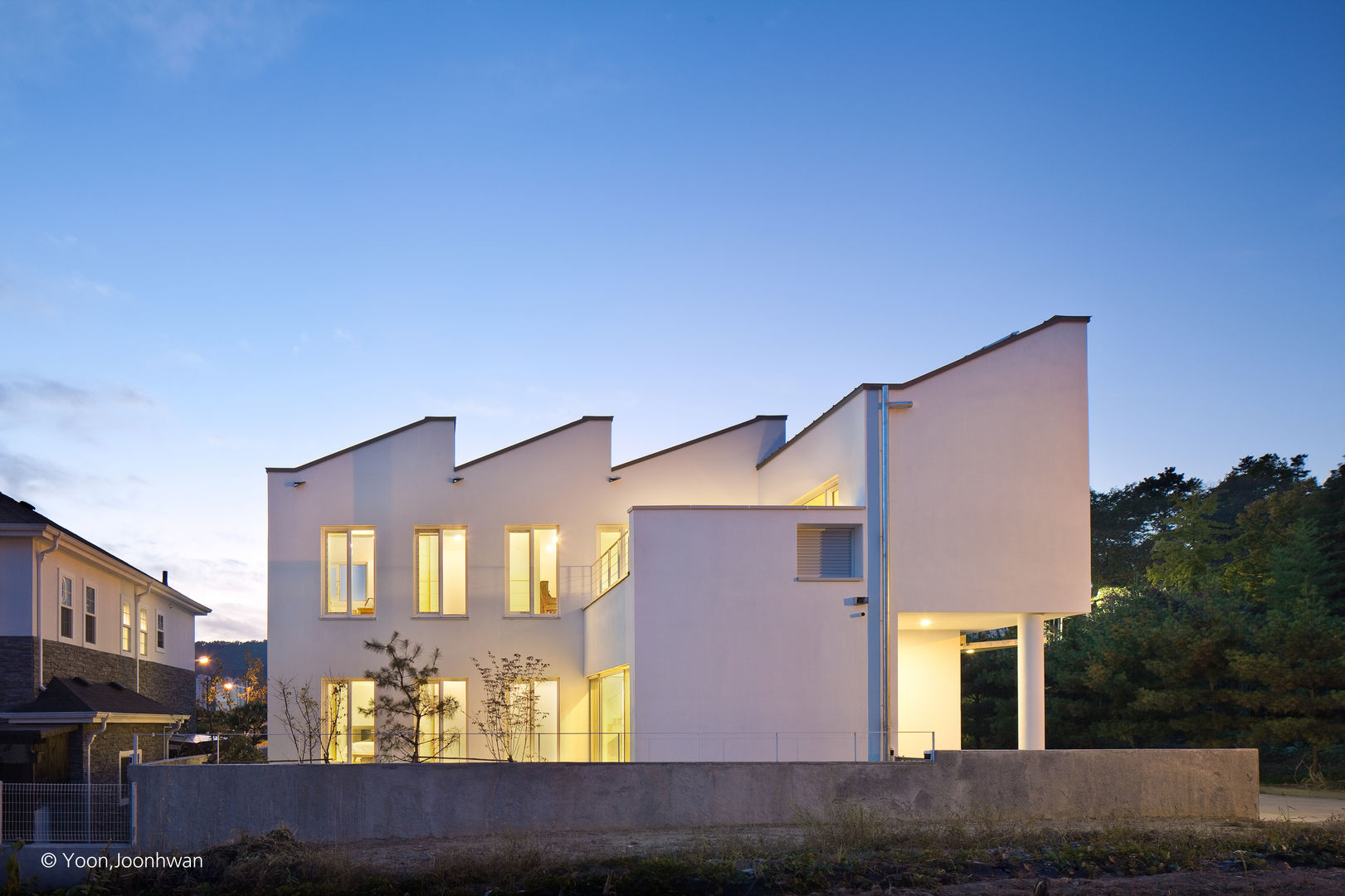 VISTA HOUSE, 건축사사무소 모뉴멘타 건축사사무소 모뉴멘타 Rumah pedesaan