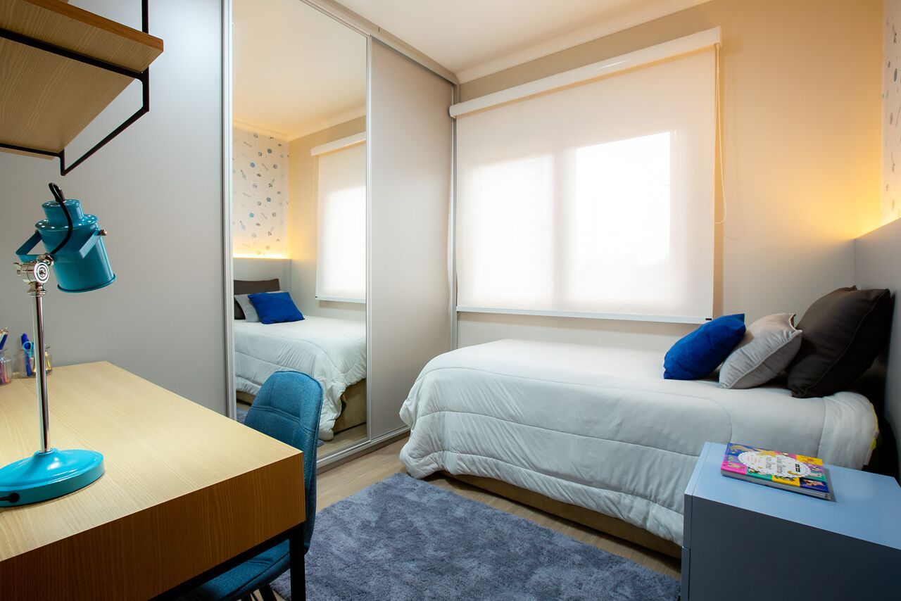 Dormitório infantil de menino adaptado para o crescimento, ZOMA Arquitetura ZOMA Arquitetura 男孩房