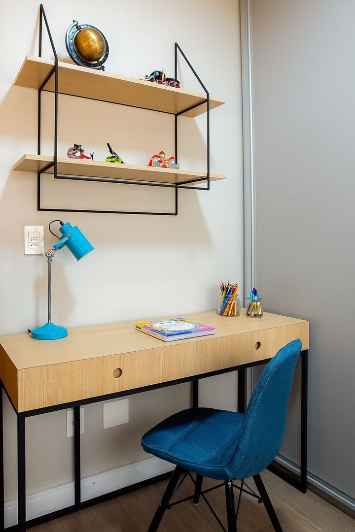 Dormitório infantil de menino adaptado para o crescimento, ZOMA Arquitetura ZOMA Arquitetura 남아 침실