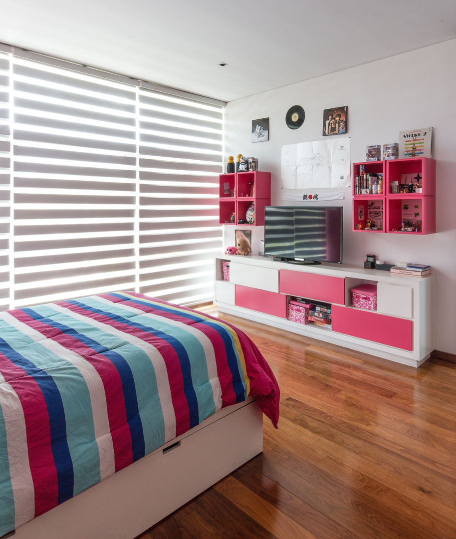 Casa Moderna en San Luis Potosí, TaAG Arquitectura TaAG Arquitectura Cuarto para niños