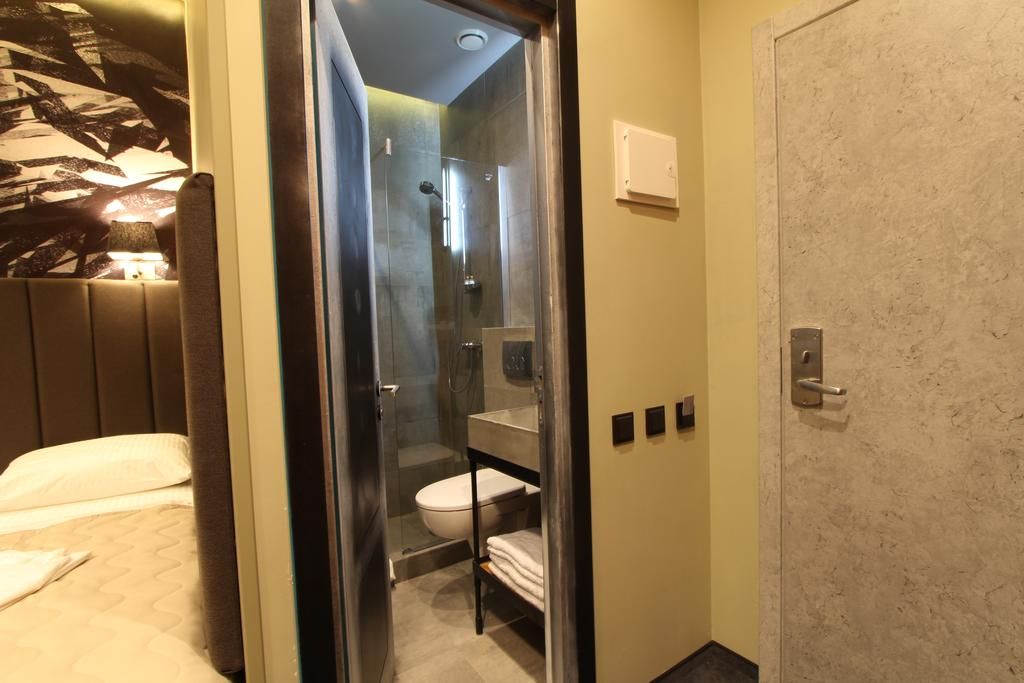 Бутик-отель в Москве|Boutique-hotel in Moscow|Butik-otel Moskova'da, Eli's Home Eli's Home Industrial style bathroom