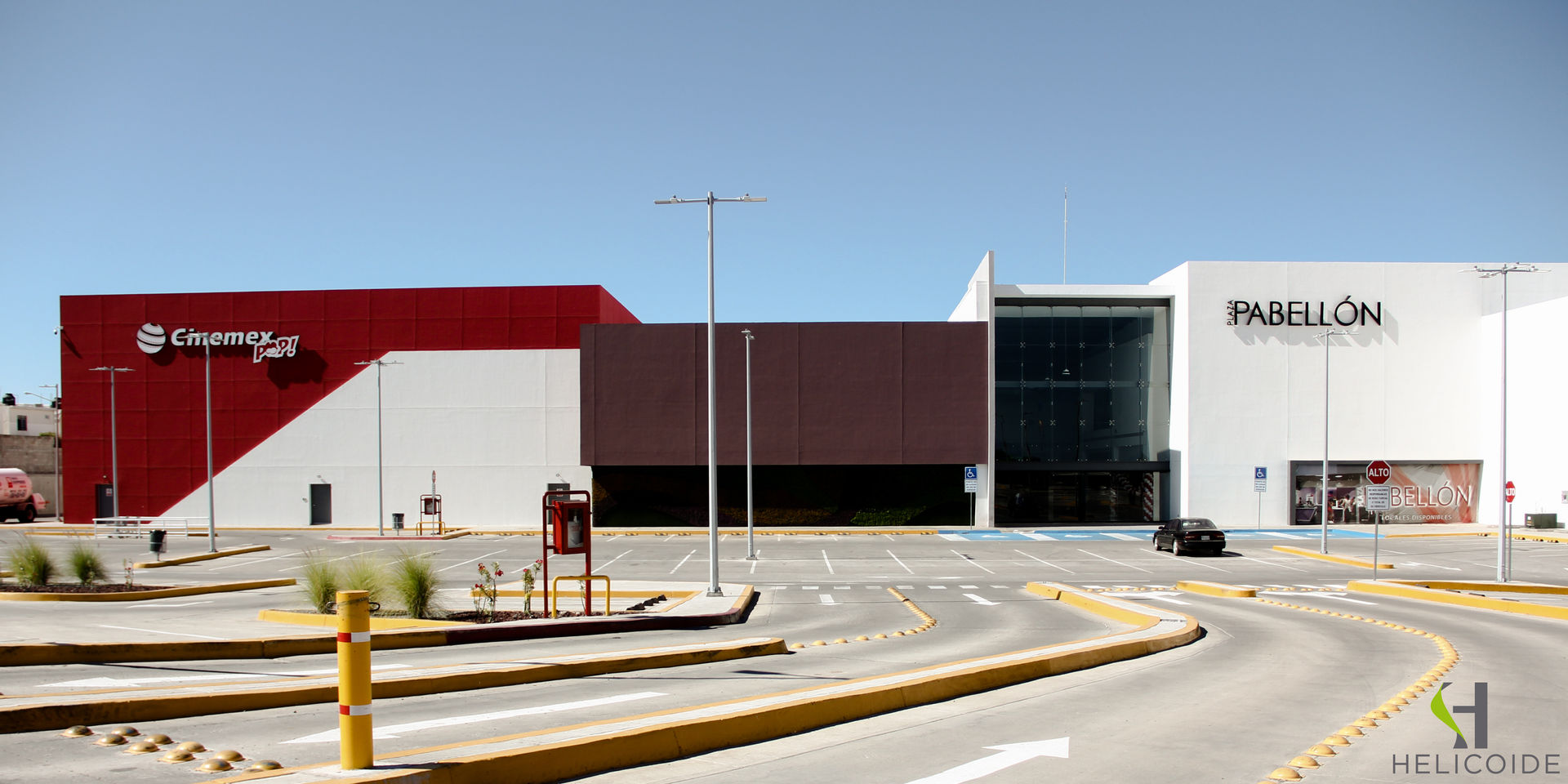 Plaza Pabellón Culiacan, Helicoide Estudio de Arquitectura Helicoide Estudio de Arquitectura Spazi commerciali Centri commerciali