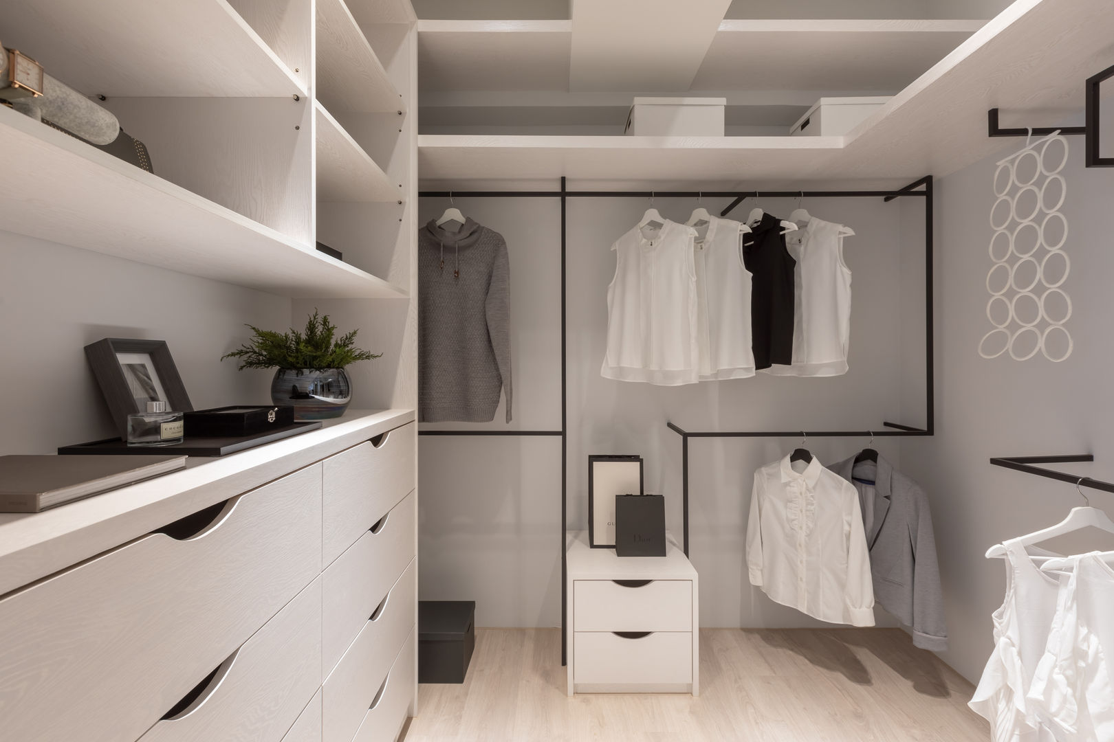 更衣室 存果空間設計有限公司 Modern dressing room