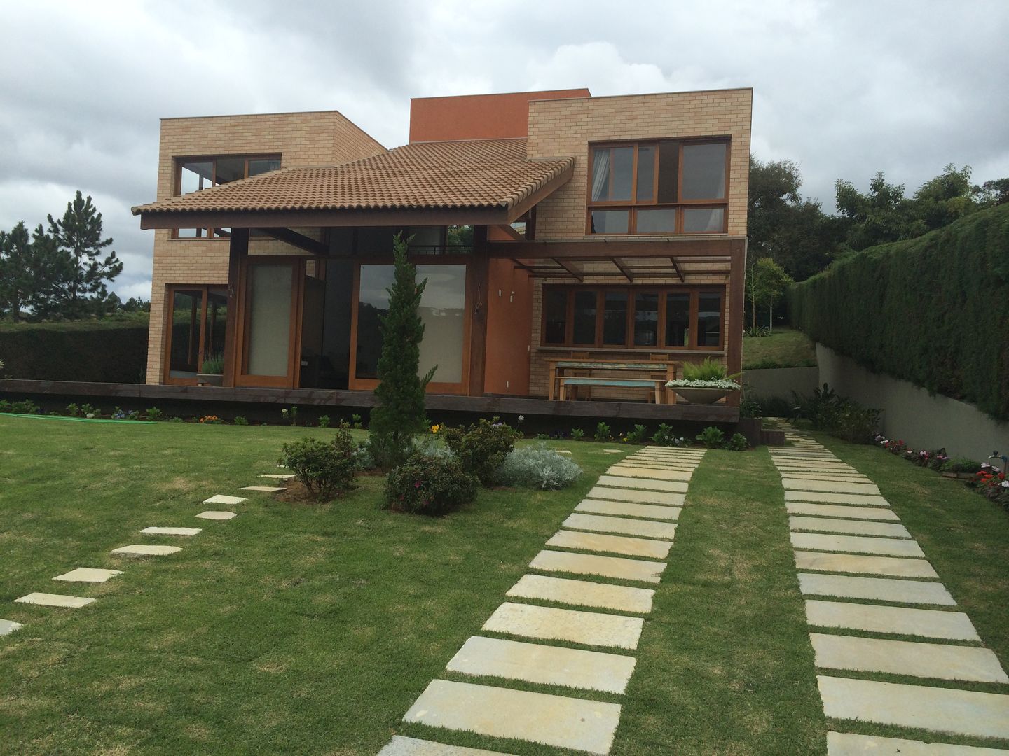 Residencia de Montanha LFC . Pedra Azul - ES, Carlos Eduardo de Lacerda Arquitetura e Planejamento Carlos Eduardo de Lacerda Arquitetura e Planejamento Casas de campo