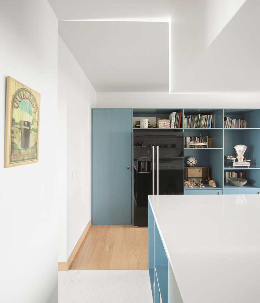 APARTAMENTO NO PARQUE DAS NAÇÕES, UMA Atelier UMA Atelier Cocinas de estilo moderno