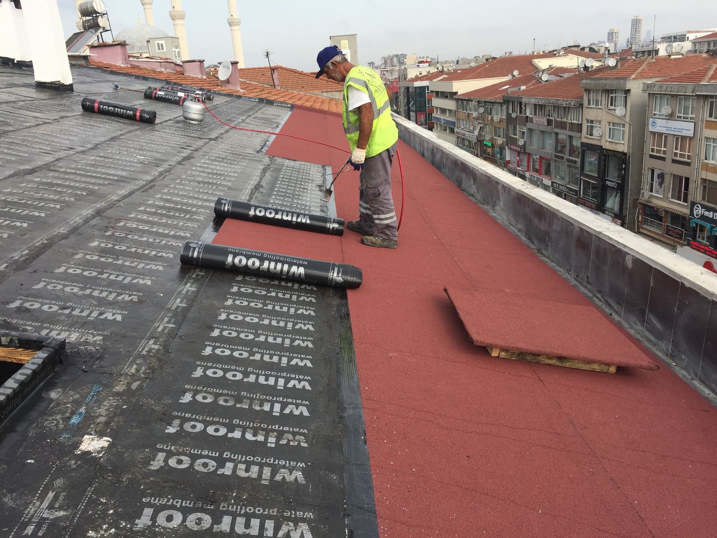 Nevzat Bey İş Merkezi / Çatı İzolasyon/Maltepe, Milana Tadilat Dekorasyon Milana Tadilat Dekorasyon Tetto piano