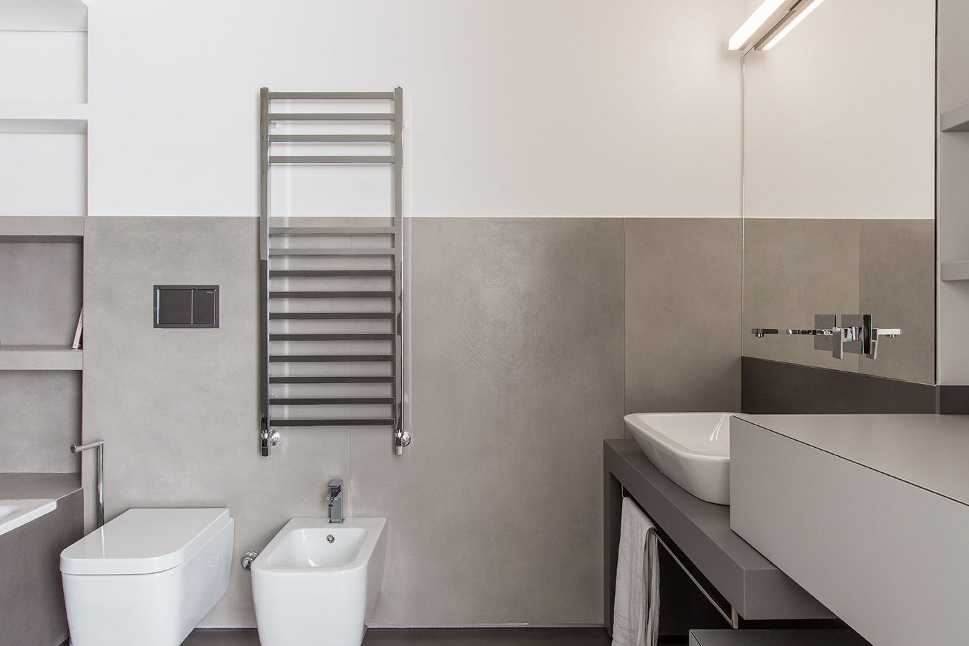 Ristrutturazione 2 Bagni, Orsolini Orsolini Casas de banho modernas