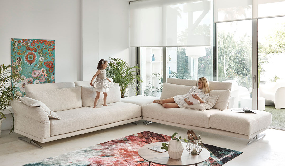 Modernos sofás que le dan vida a tu hogar, muebles yaiza muebles yaiza Ruang Keluarga Minimalis