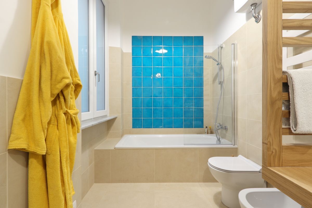 Due bagni, Daniele Arcomano Daniele Arcomano Modern bathroom سرامک