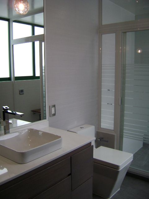 Antes y Despúes Remodelación de Baño , VIVE arquitectura VIVE arquitectura ห้องน้ำ