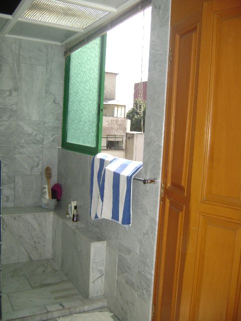 Antes y Despúes Remodelación de Baño , VIVE arquitectura VIVE arquitectura ห้องน้ำ